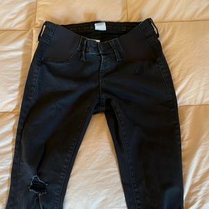 Old Navy maternity jean pants. Side stretch. Distress look.
